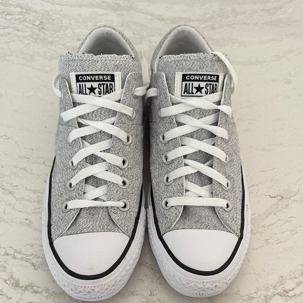 Converse Gray Chuck Taylor Sneakers Classic Design